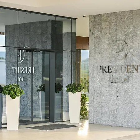 Hotel President